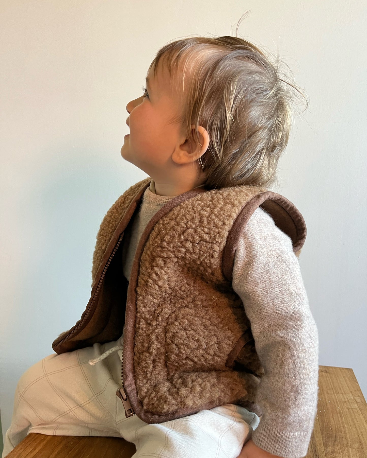 Gemütliche Weste aus Teddy - Schurwolle für Mini