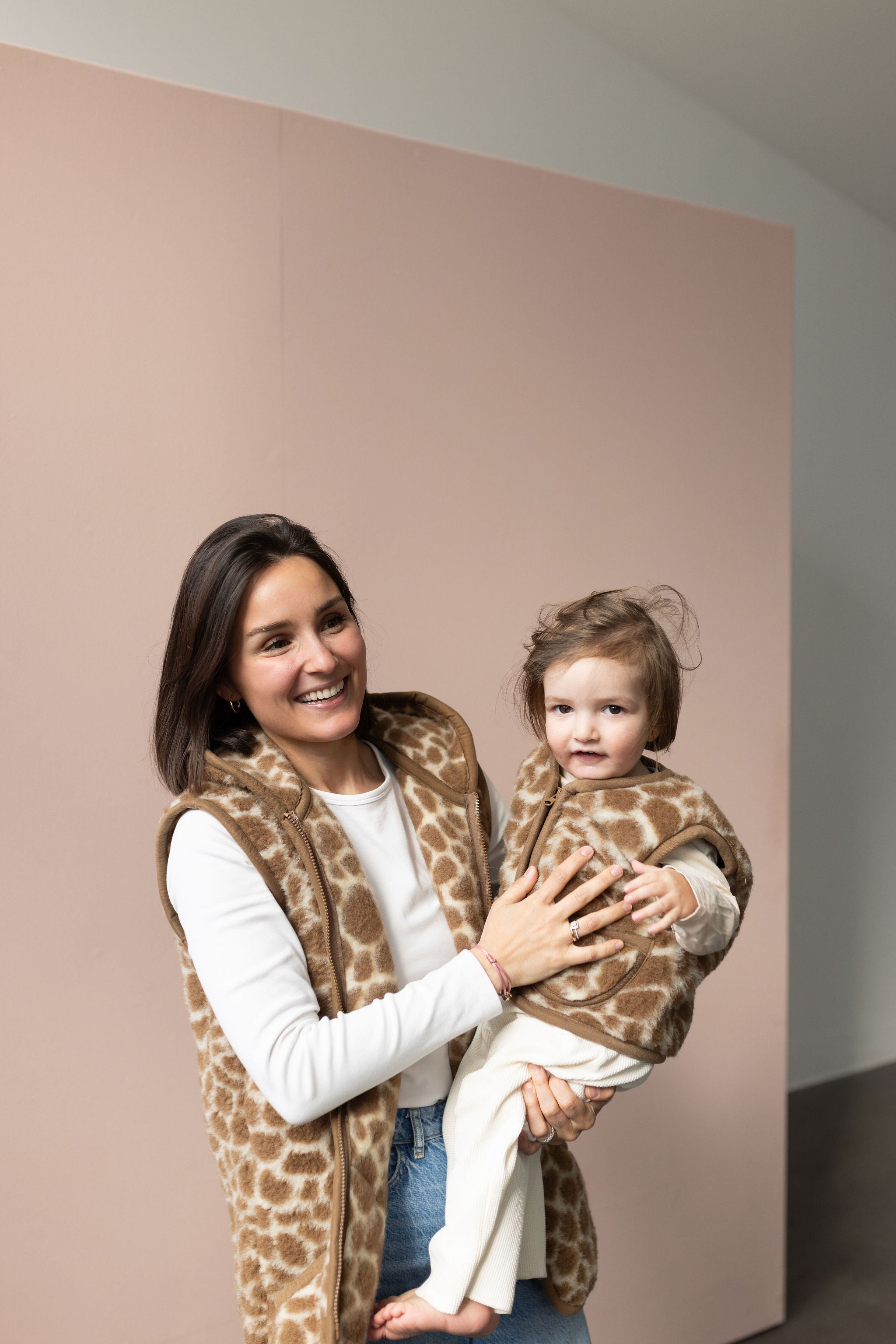 Wollweste „Hodi" mit Kapuze Damen & Herren