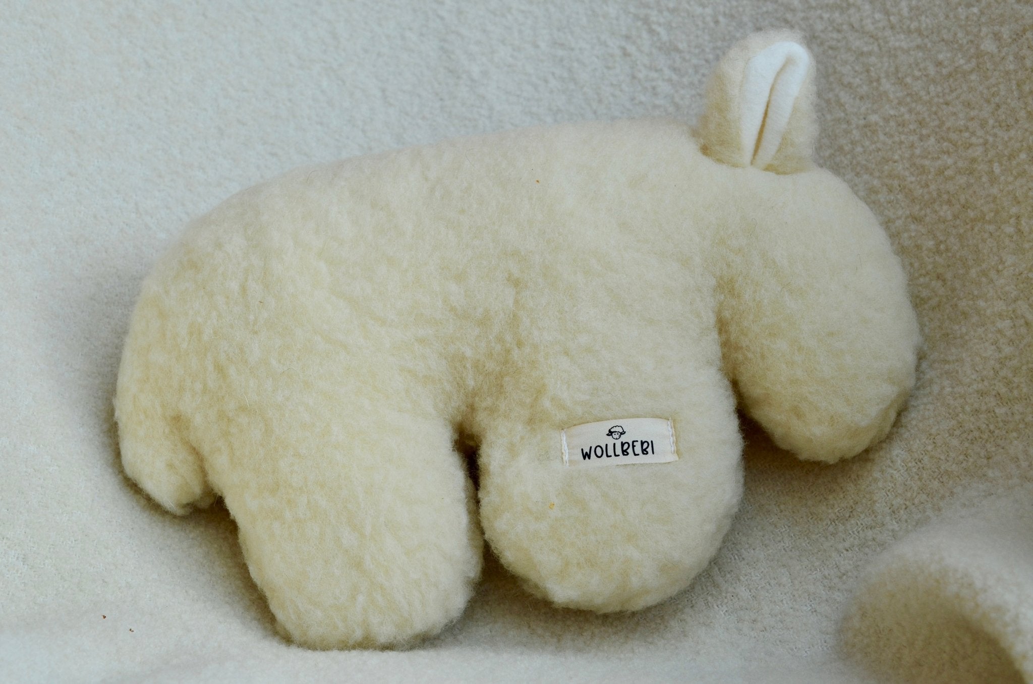 Kuscheltier Schaf "Heidi" aus reiner Schurwolle - Wollbebi