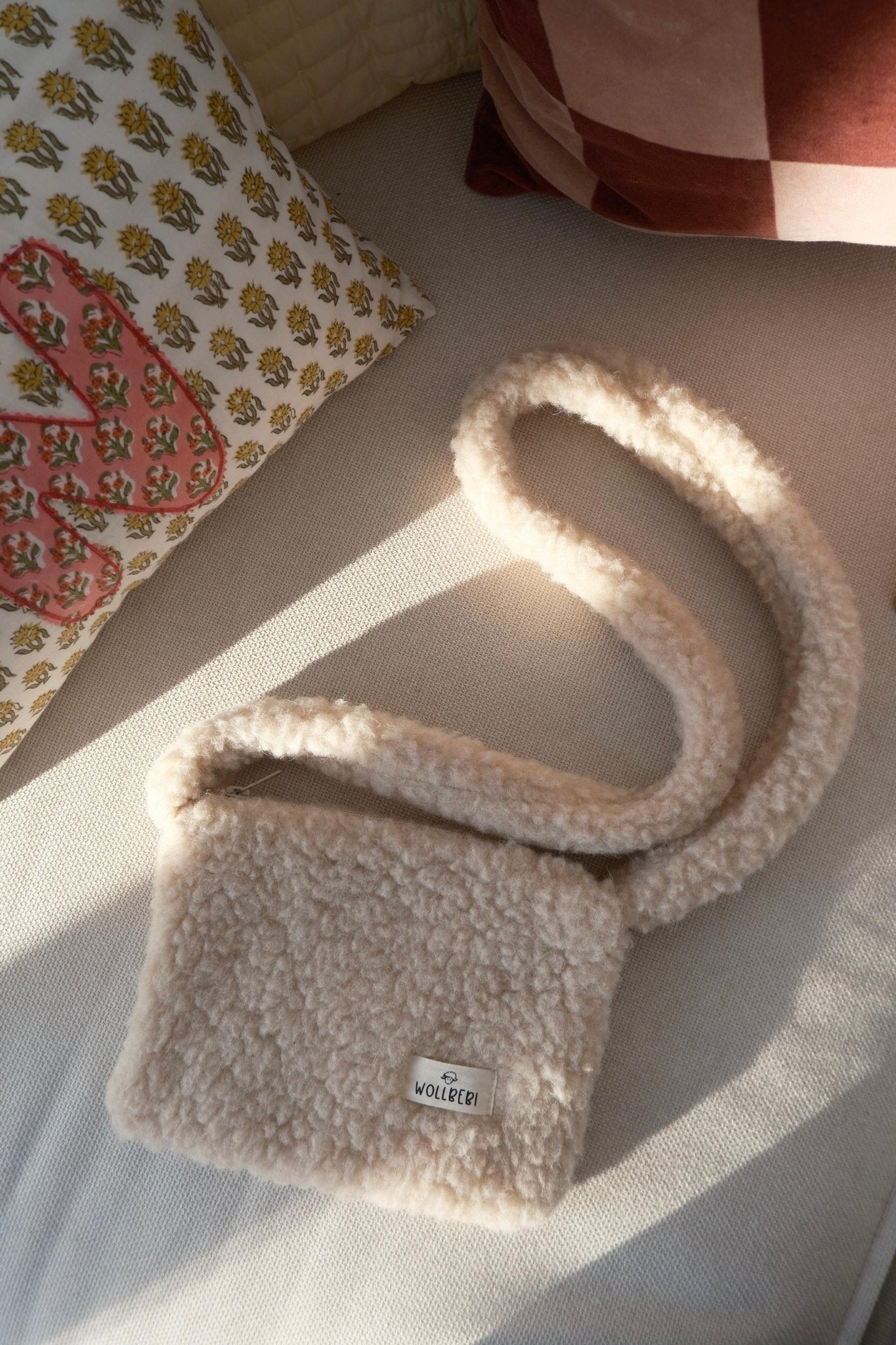 Mini - Crossbody Tasche "Maja" aus Schurwolle - Wollbebi