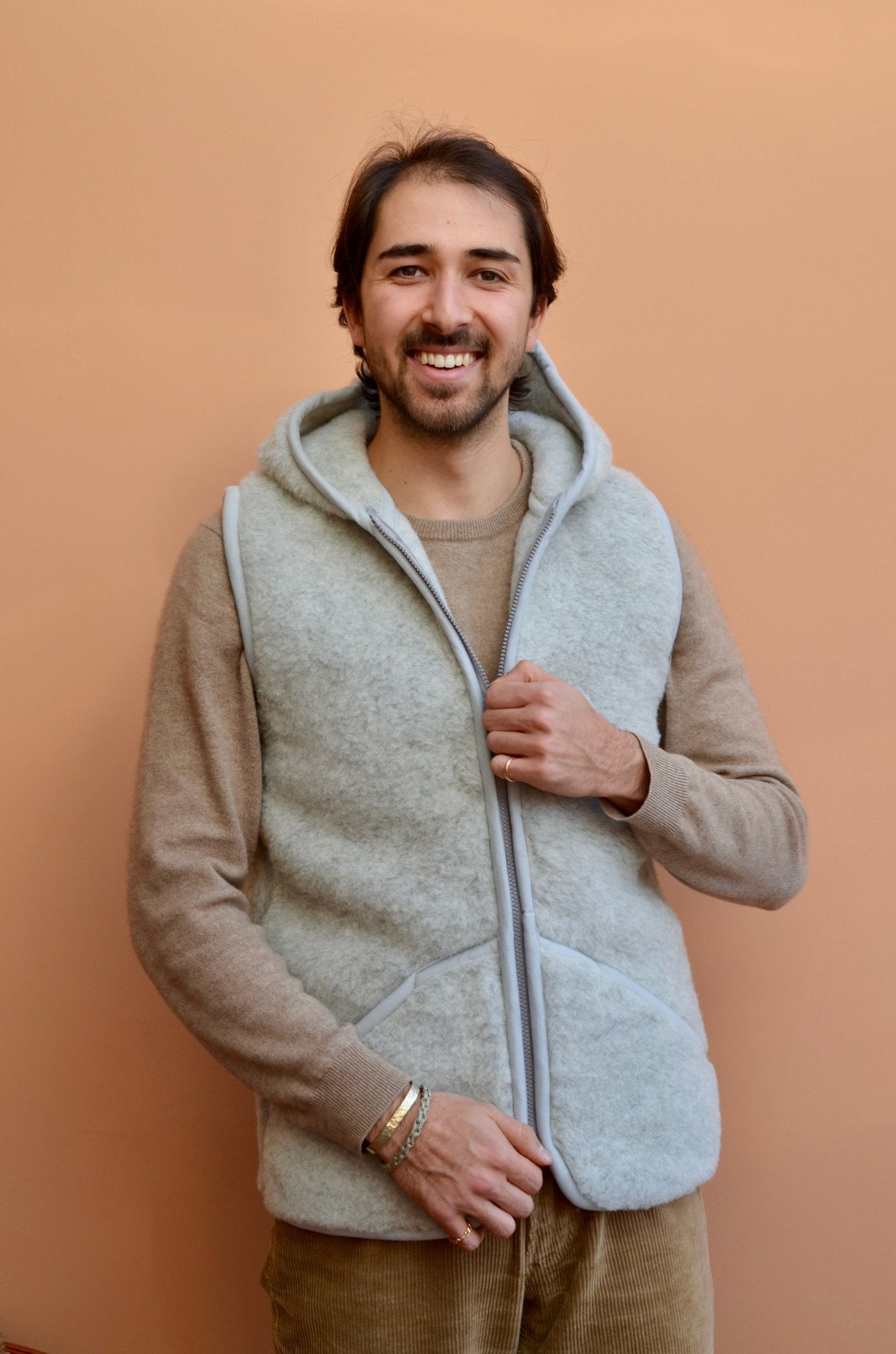 Wollweste „Hodi" mit Kapuze Damen & Herren - Wollbebi